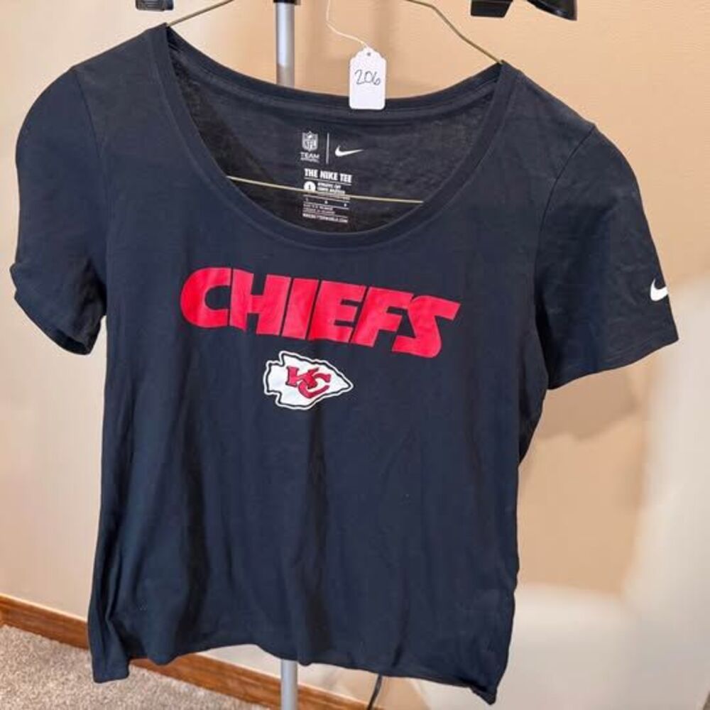 Women’s L Nike Kansas City Chiefs T-shirt
